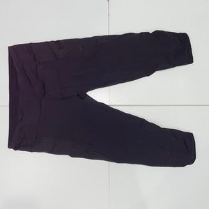 Lululemon below the knee shorts